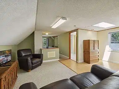 1f19538cf8e1c4d8badc3c858bde7023-cc_ft_384