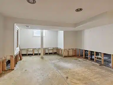 93e0a509be7f9b4daff2eb371708d0f9-cc_ft_384