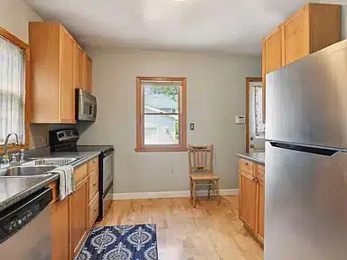 95f693d62deb57a2c7b43b68e8685ac8-cc_ft_384